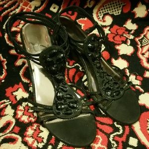 Jaclyn smith black strappy bejeweled wedge